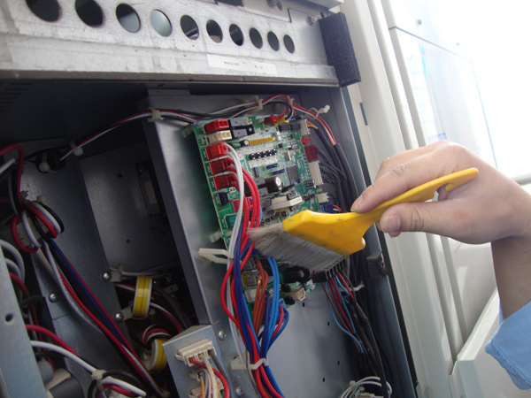 �����{(di��o)���B(y��ng)